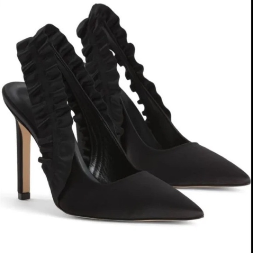 Good American Show Off Black Ruffled High Heel Pumps